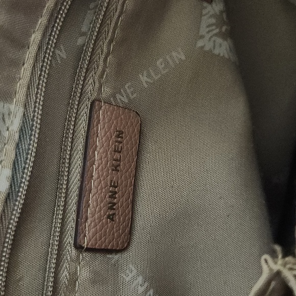 Anne Klein Large Purse - Picture 7 of 9